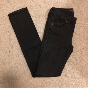 American Eagle Women’s black skinny jeans size 4